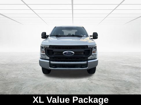 Used 2022 Ford F250 XL w/ Power Equipment Group image 10