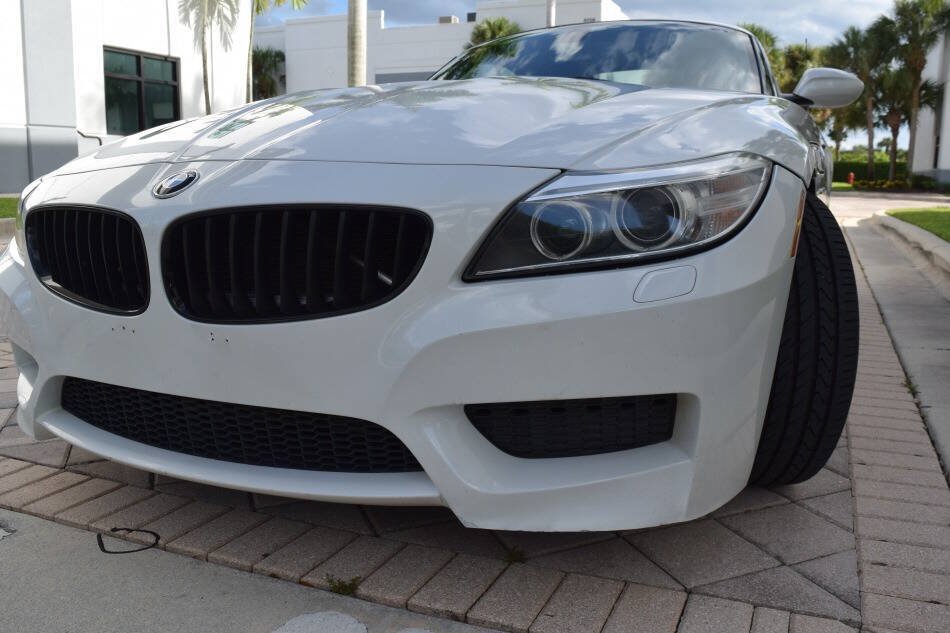 Used 2014 BMW Z4 sDrive35i RWD image 12