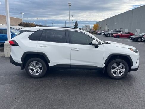 Used 2025 Toyota RAV4 XLE image 4