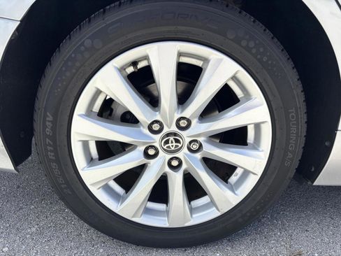 Used 2020 Toyota Camry LE image 40