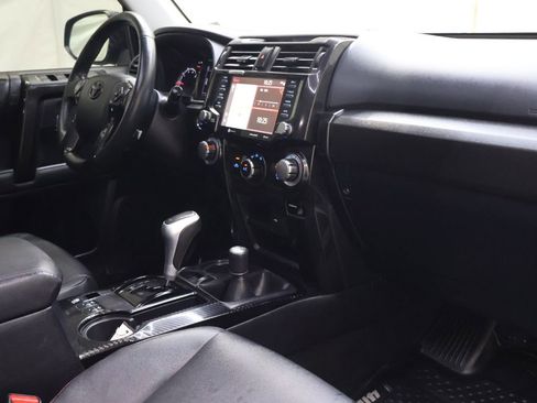 Used 2020 Toyota 4Runner TRD Off-Road Premium w/ Moonroof Package AWD/4WD image 11