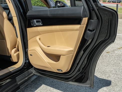Used 2019 Porsche Panamera 4 AWD/4WD image 52