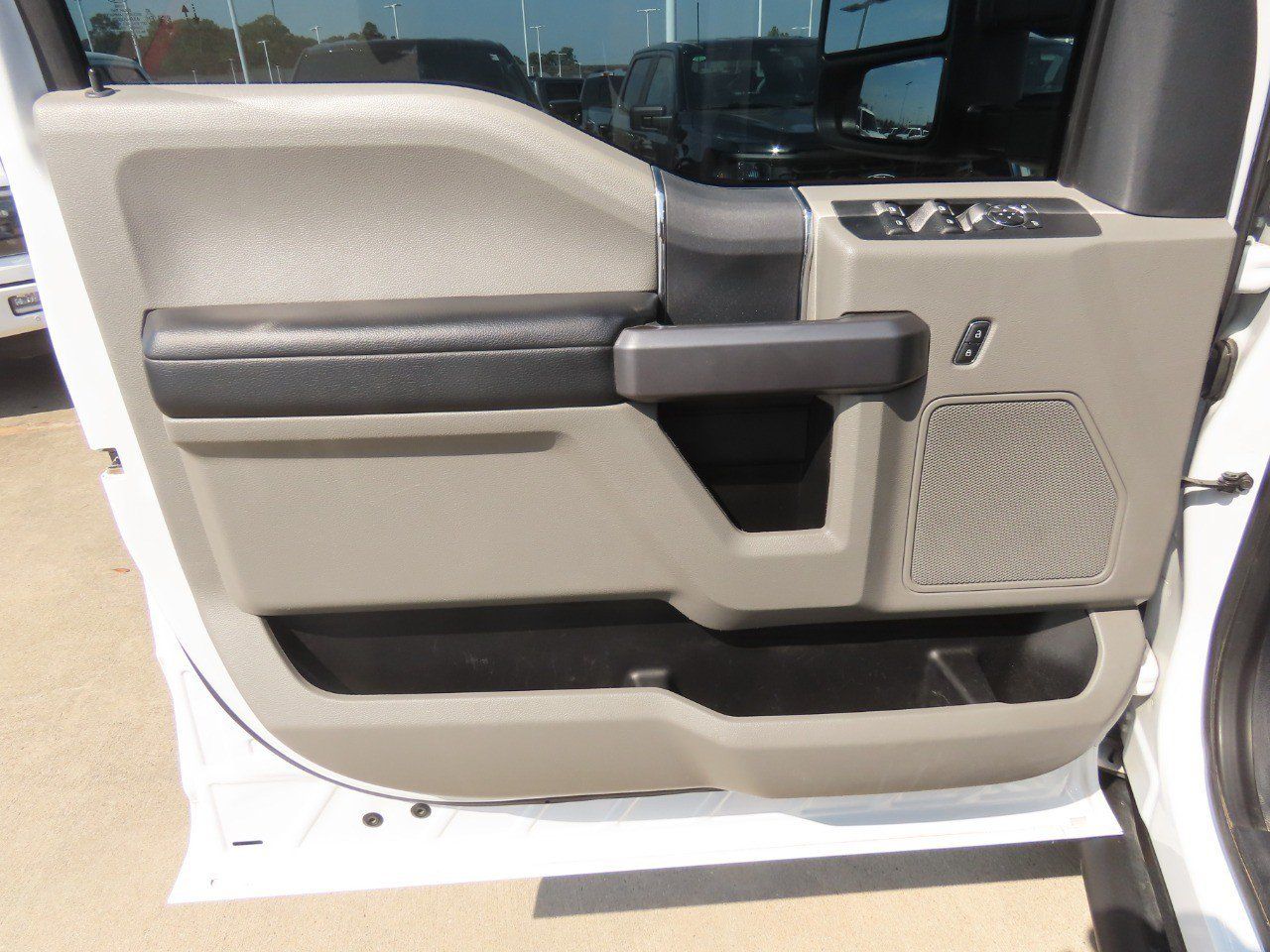 Used 2022 Ford F350 XLT w/ XLT Value Package AWD/4WD image 25