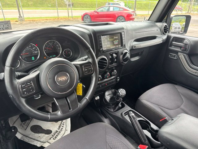Used 2015 Jeep Wrangler Unlimited Sport w/ Quick Order Package 23S AWD/4WD image 12