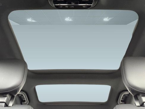 Certified 2026 Mercedes-Benz C 300 4MATIC Sedan image 16