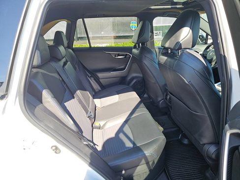 Used 2023 Toyota RAV4 XSE AWD/4WD image 13