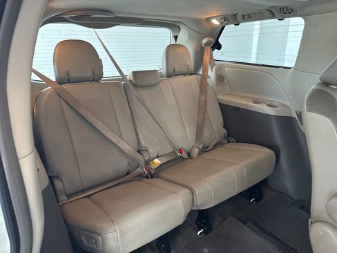 Used 2013 Toyota Sienna Limited w/ Premium Pkg image 20