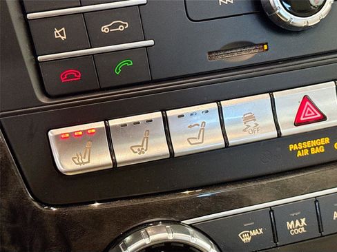 Used 2017 Mercedes-Benz SL 550 image 22