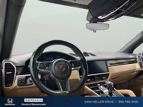 Used 2020 Porsche Cayenne AWD/4WD image 10