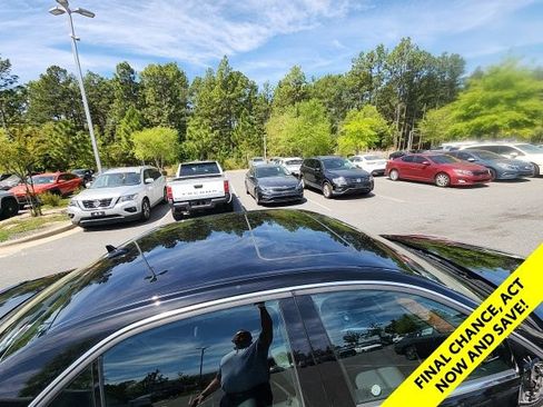 Used 2014 Mercedes-Benz E 350 Sedan image 17