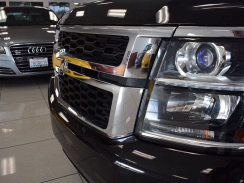 Used 2017 Chevrolet Tahoe LT image 10