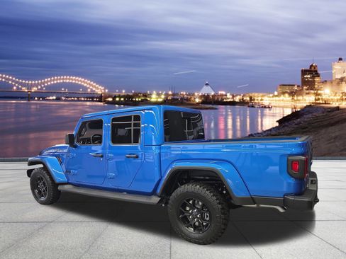 New 2025 Jeep Gladiator High Tide image 3