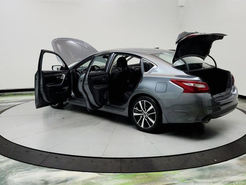 Used 2018 Nissan Altima 2.5 S w/ S Convenience Package FWD image 12