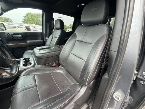 Used 2021 Chevrolet Silverado 1500 High Country w/ Technology Package AWD/4WD image 7