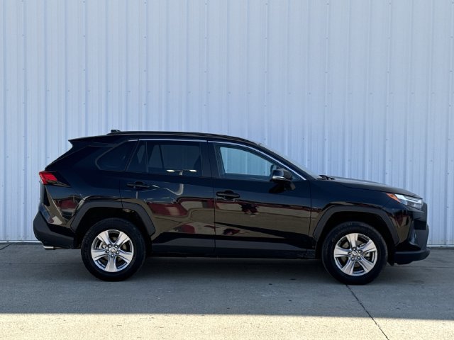 Used 2025 Toyota RAV4 XLE FWD image 3