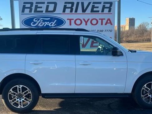 New 2026 Ford Expedition Active image 1