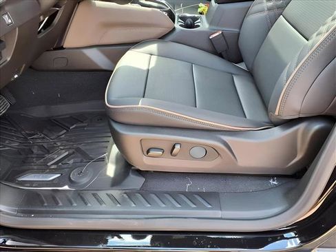 New 2026 GMC Canyon Denali w/ LPO, Denali Black Edition image 20