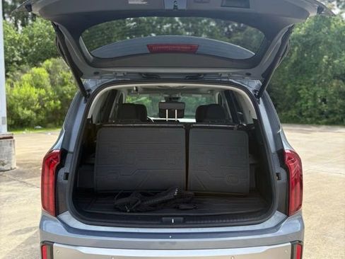 Used 2025 Kia Telluride S FWD image 5