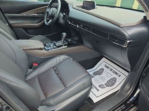 Used 2023 MAZDA CX-30 AWD 2.5 S w/ Premium Package image 17