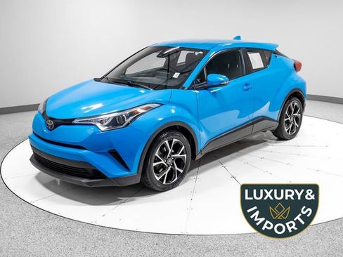 Used 2019 Toyota C-HR XLE FWD image 1