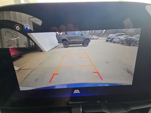 Used 2026 Chevrolet Equinox LT w/ Convenience Package II image 15