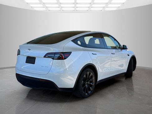 Used 2023 Tesla Model Y Long Range AWD/4WD image 5