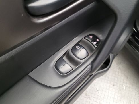 Used 2021 Nissan Rogue Sport S FWD image 27