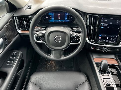 Certified 2023 Volvo V60 B5 Cross Country Plus w/ Climate Package AWD/4WD image 16