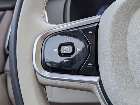 Used 2023 Volvo XC90 B6 Ultimate w/ Protection Package Premier AWD/4WD image 33