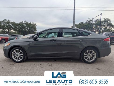 Used 2020 Ford Fusion SE FWD image 6