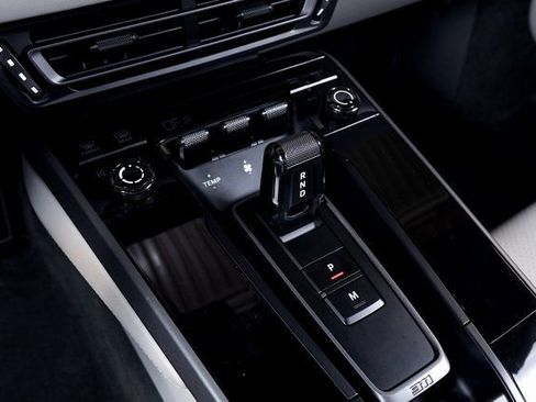 Used 2024 Porsche 911 Carrera 4S image 46