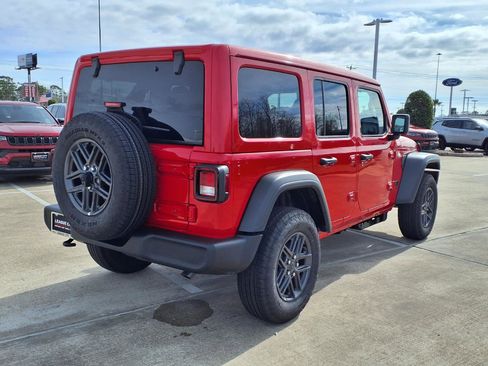 Used 2026 Jeep Wrangler Sport S image 4