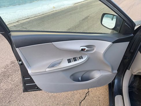 Used 2013 Toyota Corolla LE Special Edition image 14