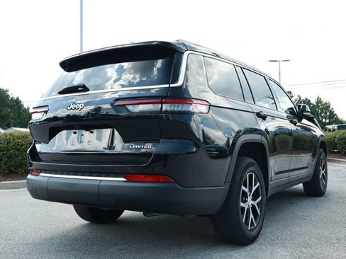 Used 2023 Jeep Grand Cherokee L Limited RWD image 6