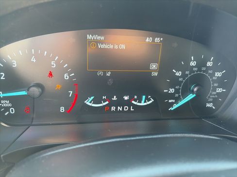 Used 2020 Ford Escape SE image 19