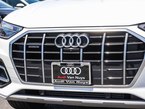 Used 2021 Audi Q5 2.0T Premium Plus w/ Premium Plus Package AWD/4WD image 8