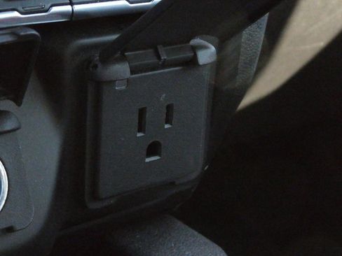 Used 2020 GMC Sierra 1500 SLT w/ SLT Premium Plus Package image 18