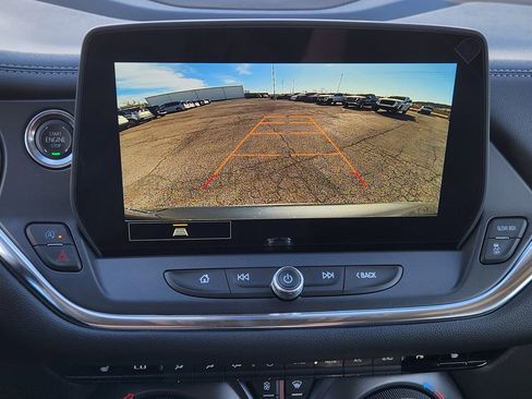 Used 2025 Chevrolet Blazer LT image 19