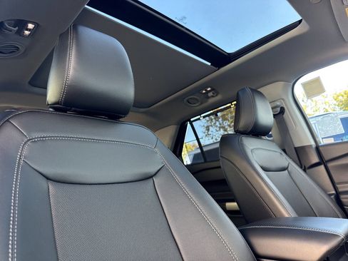 Used 2024 Ford Explorer Limited w/ Equipment Group 301A image 20