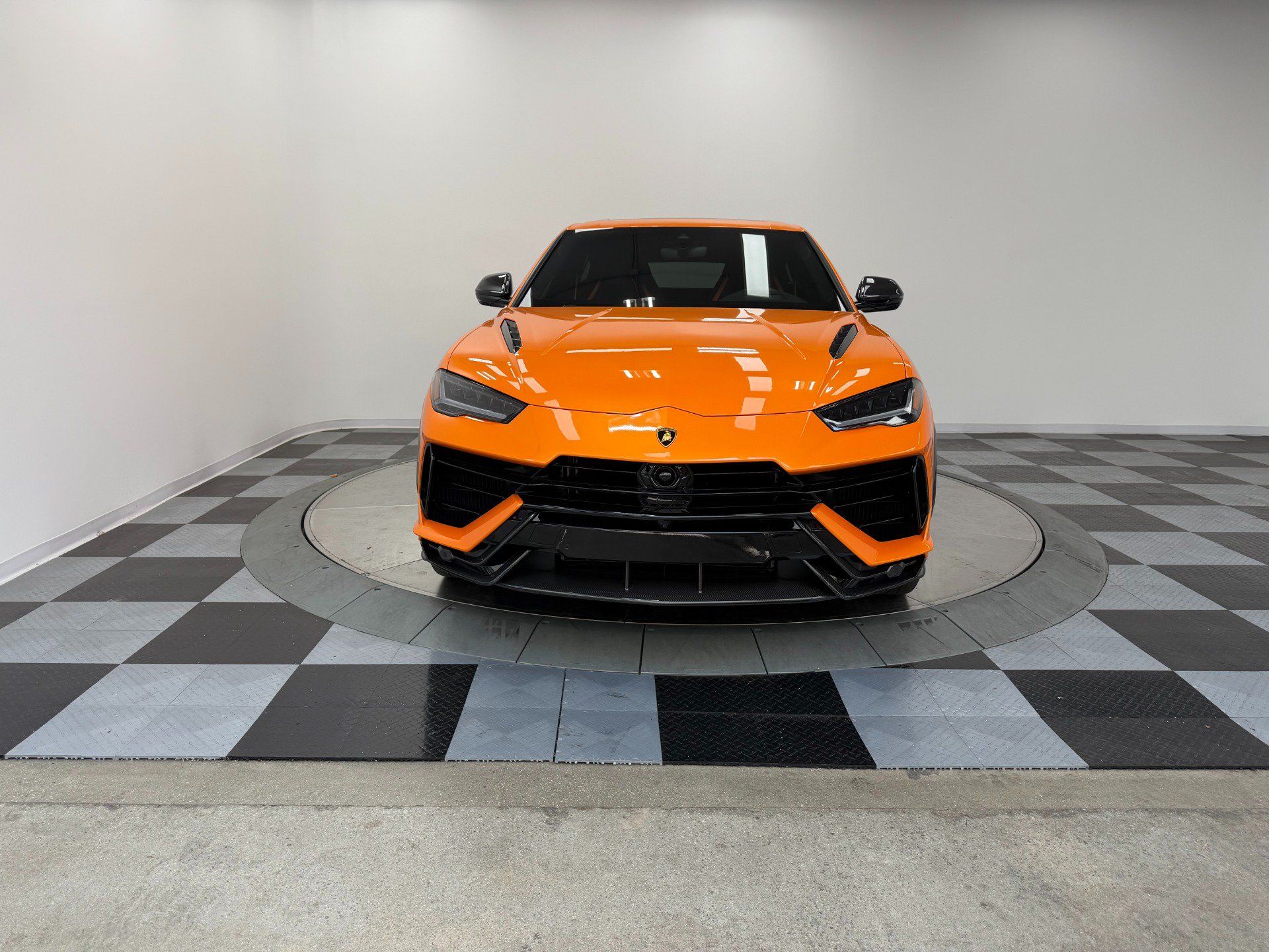 Used 2024 Lamborghini Urus Performante AWD/4WD image 4
