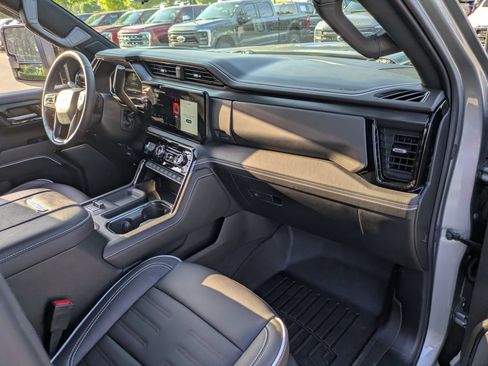 Used 2026 GMC Sierra 2500 AT4X AWD/4WD image 43