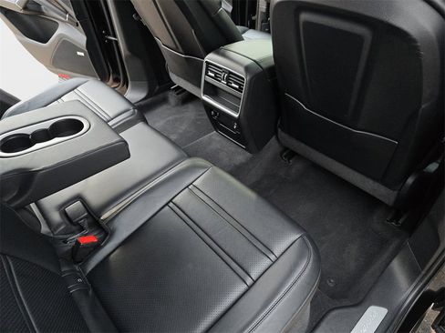 Used 2022 Porsche Cayenne image 13