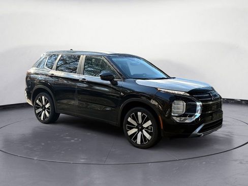 New 2026 Mitsubishi Outlander SE image 7