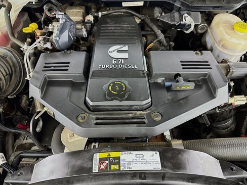 Used 2017 RAM 2500 Tradesman image 35