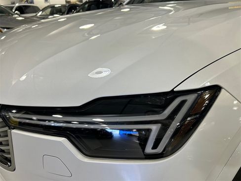 Used 2026 Volvo XC90 B6 Core w/ Protection Package image 7