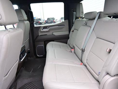 Used 2022 Chevrolet Silverado 1500 LTZ w/ Z71 Off-Road Package image 14