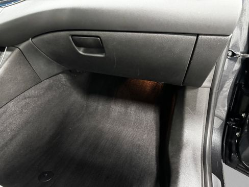 Used 2018 Chevrolet Impala Premier FWD image 31