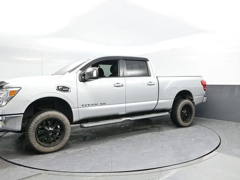Used 2016 Nissan Titan XD AWD/4WD image 7