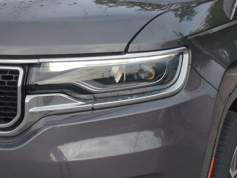 Used 2023 Jeep Wagoneer Series III w/ Preferred Equipment Group image 27