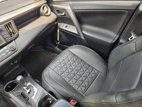 Used 2017 Toyota RAV4 XLE FWD image 9